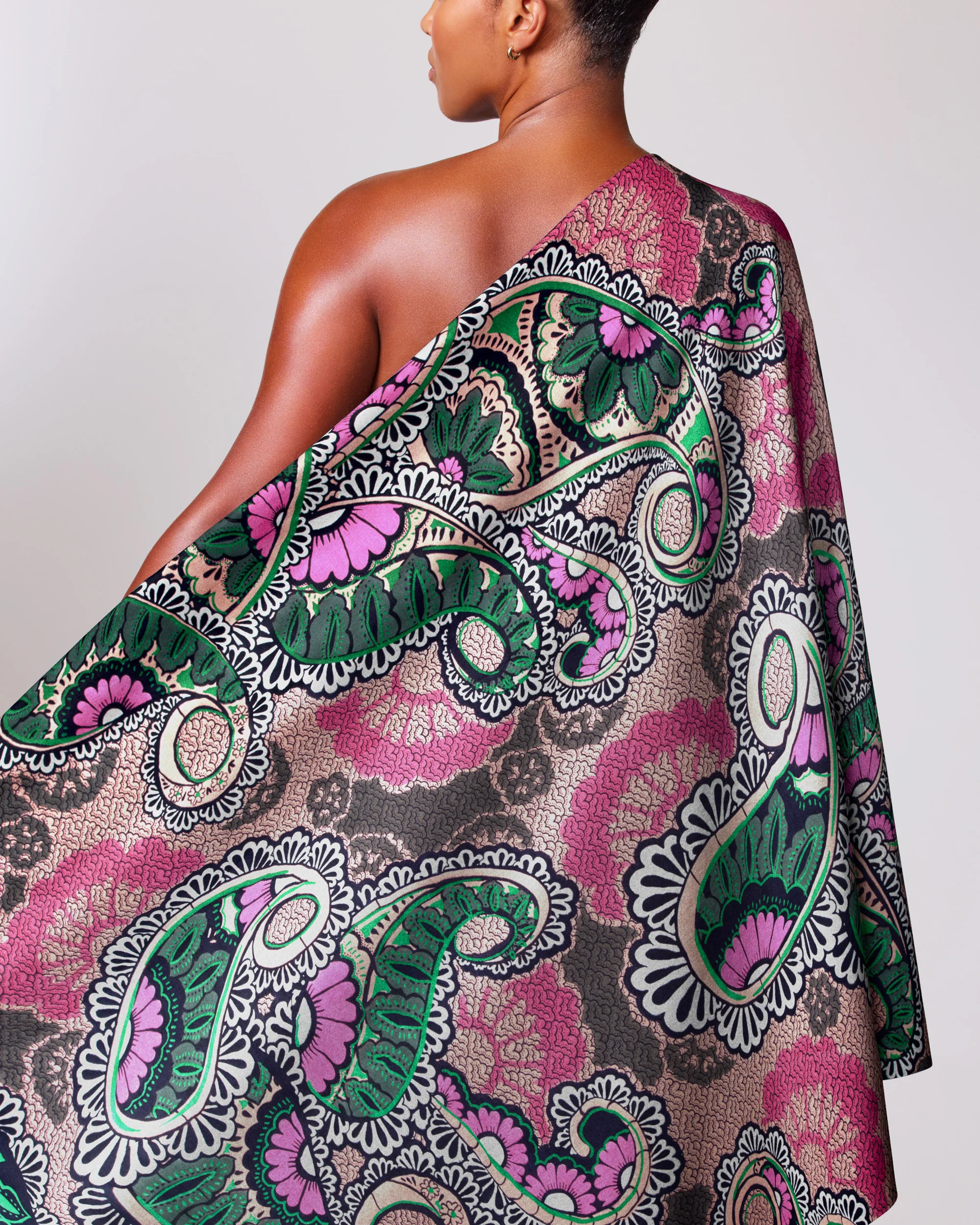 Satin Royal | VLW0390.009 | Emerald Green Embellished - Image 2