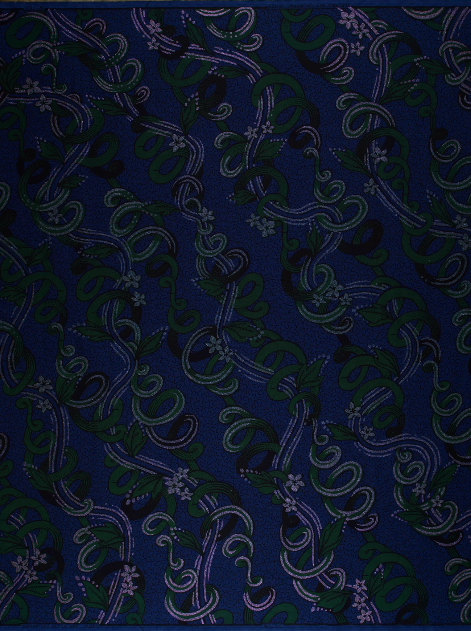 Sky Wax | VLW1100.015 | Red-Blue Pearl Embellished - Image 4